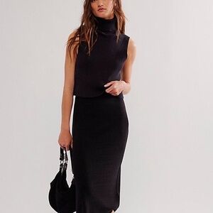 Free With Purchase Cleo Turtleneck Size Medium Rayon Sleeveless